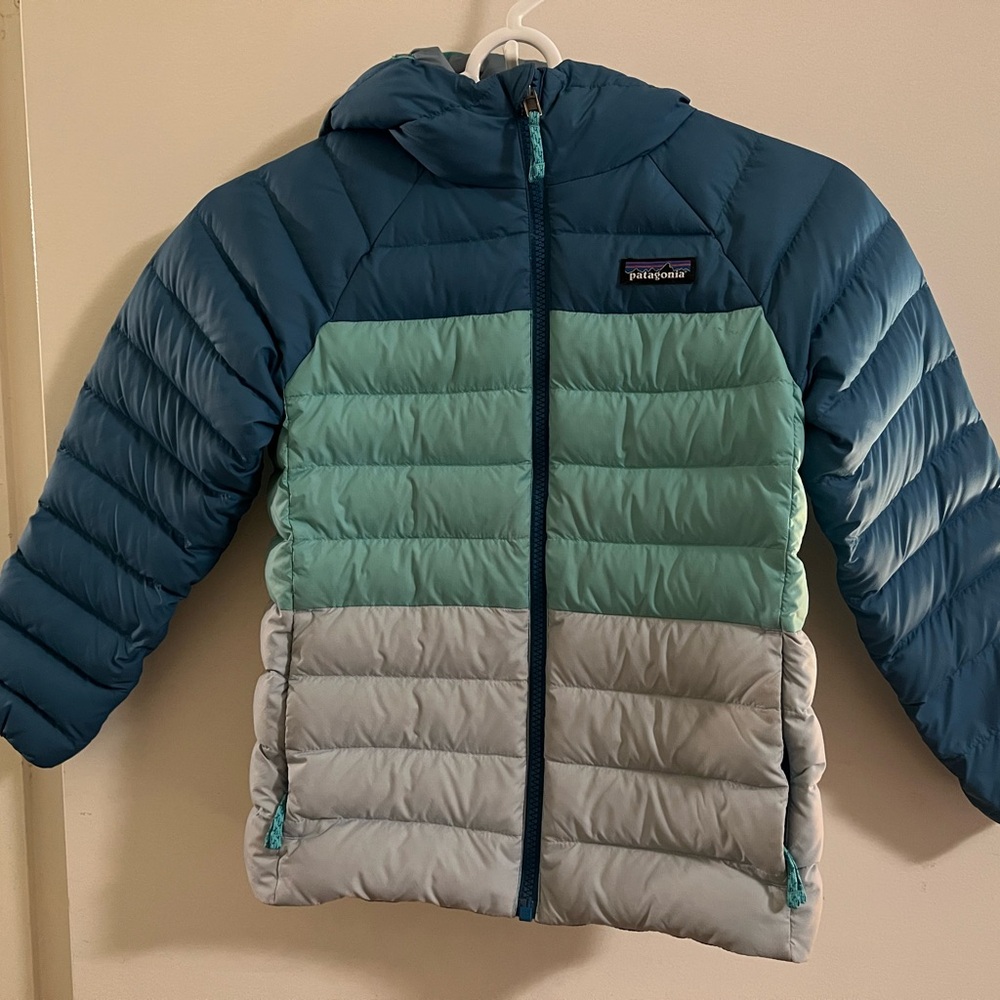Patagonia kids reversible Down Sweater Hoodie Jacket, size small